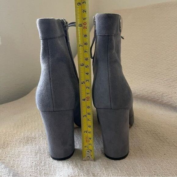 Ivanka Trump Gray Suede Retro Ankle Boots Women’s 6M Lace-Up Block Heel Side Zip - Picture 14 of 14